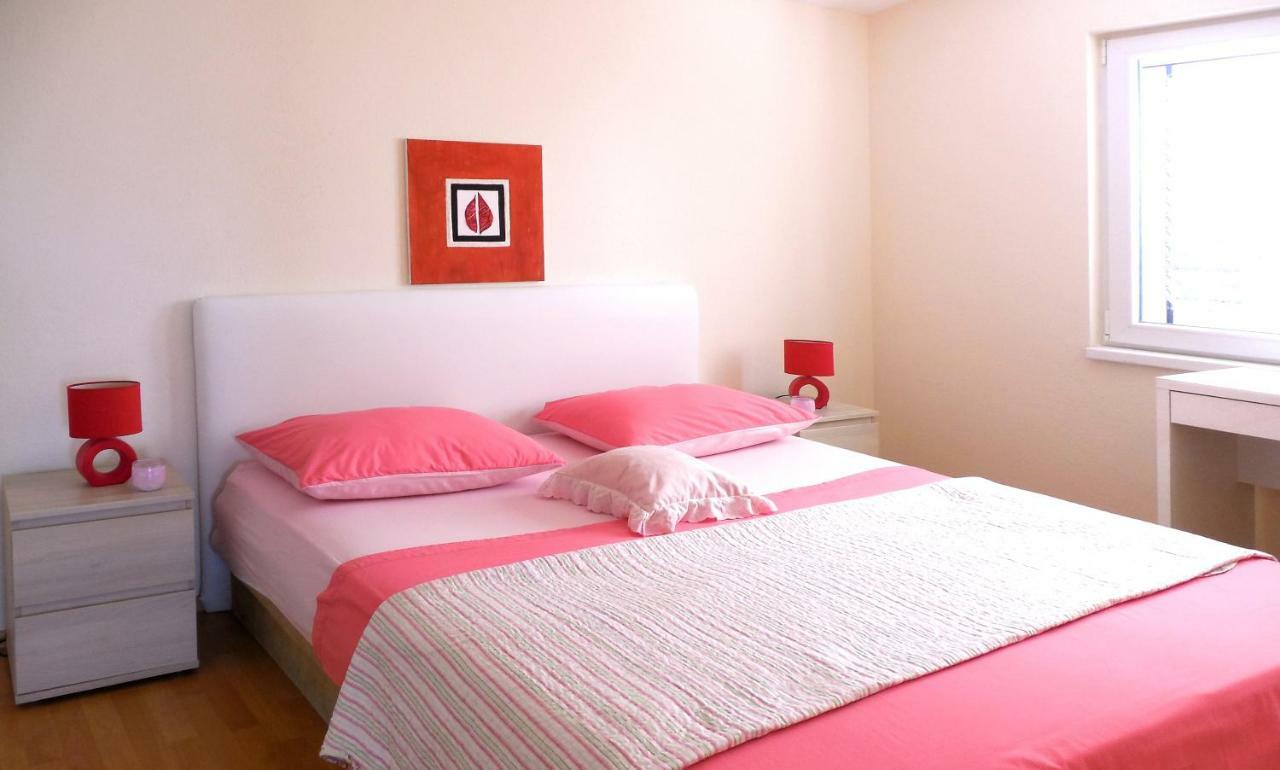 Apartment Orange Bamboo